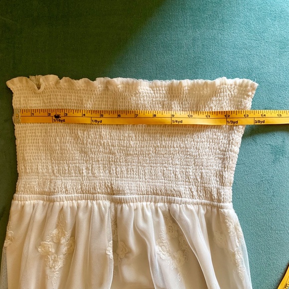 Strapless Dress. - Picture 6 of 6